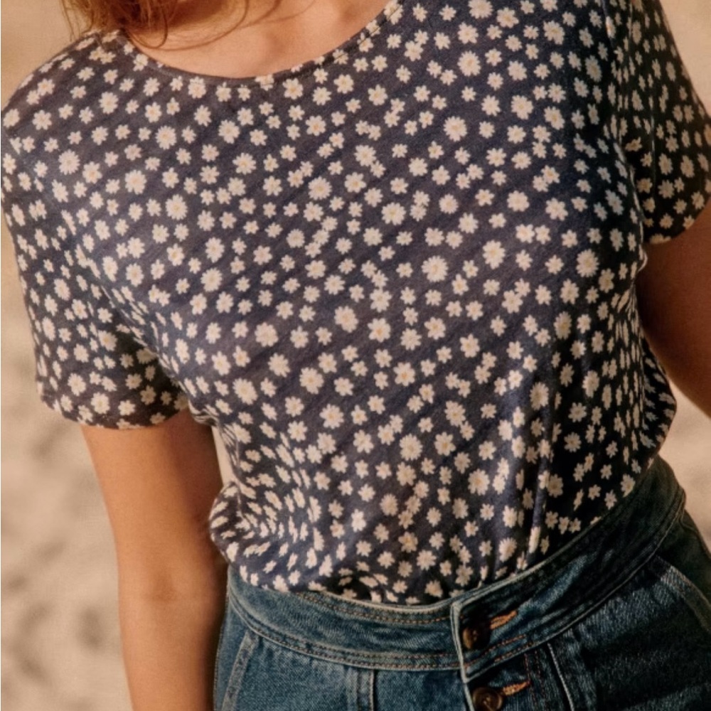 Sezane Andre linen t-shirt in Navy/white flowers size XS
